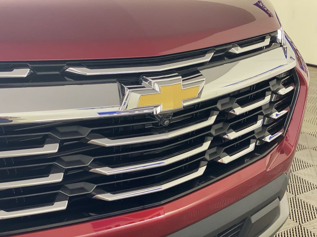 Used 2025 Chevrolet Equinox LT w/ Convenience Package II FWD image 36