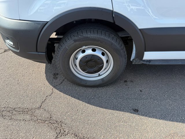 New 2025 Ford Transit 250 148 Medium Roof image 18