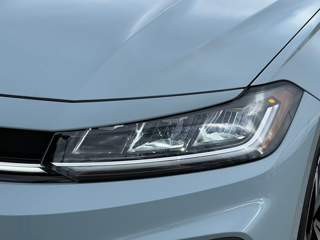 Used 2025 Volkswagen Jetta SEL image 43