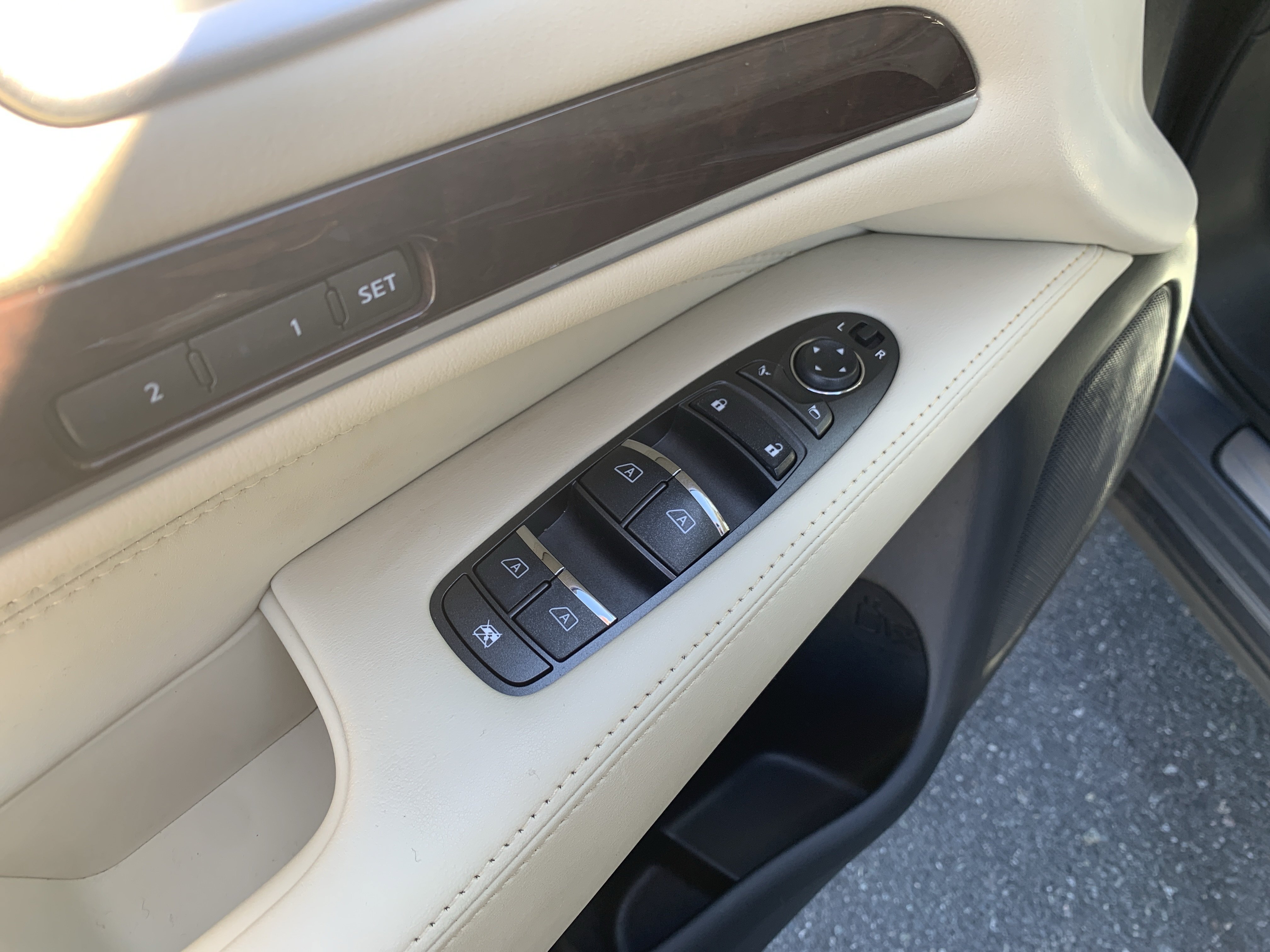 Used 2020 INFINITI QX60 Luxe w/ Sensory Package AWD/4WD image 15
