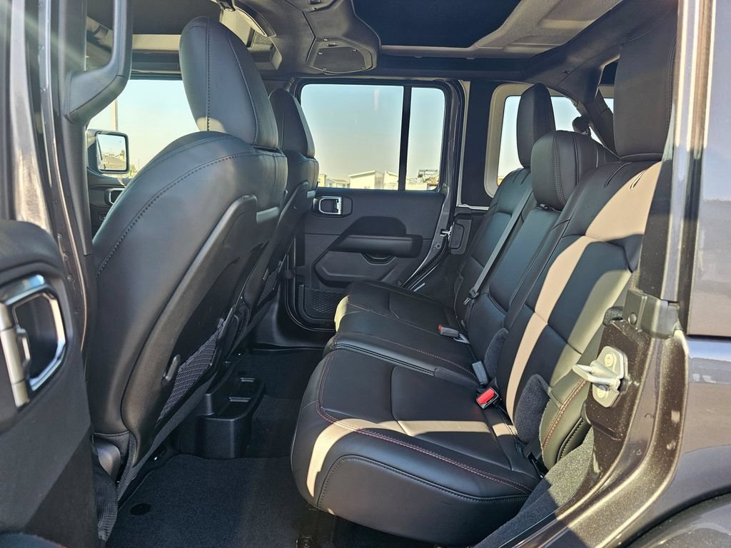 New 2025 Jeep Wrangler Unlimited Rubicon AWD/4WD image 13