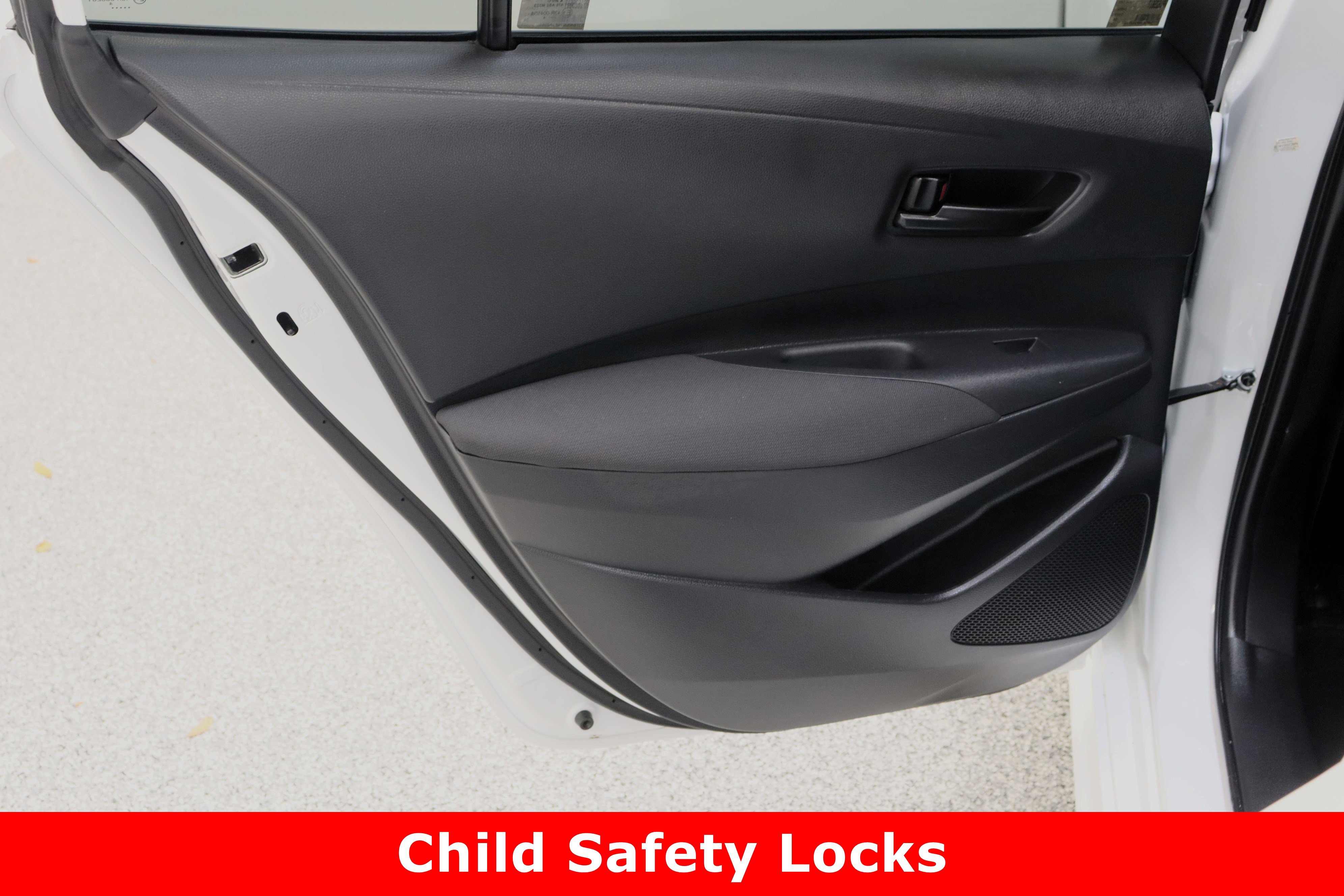 Used 2024 Toyota Corolla LE image 23