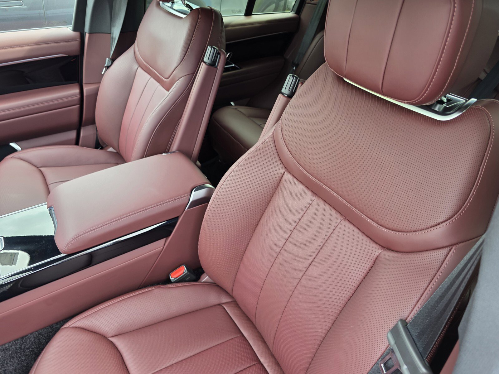 New 2026 Land Rover Range Rover SE AWD/4WD image 12