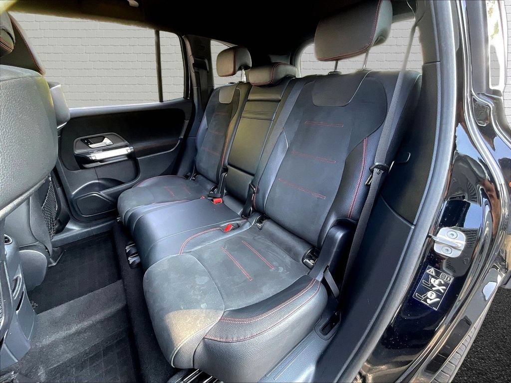 Used 2023 Mercedes-Benz GLB 250 image 18
