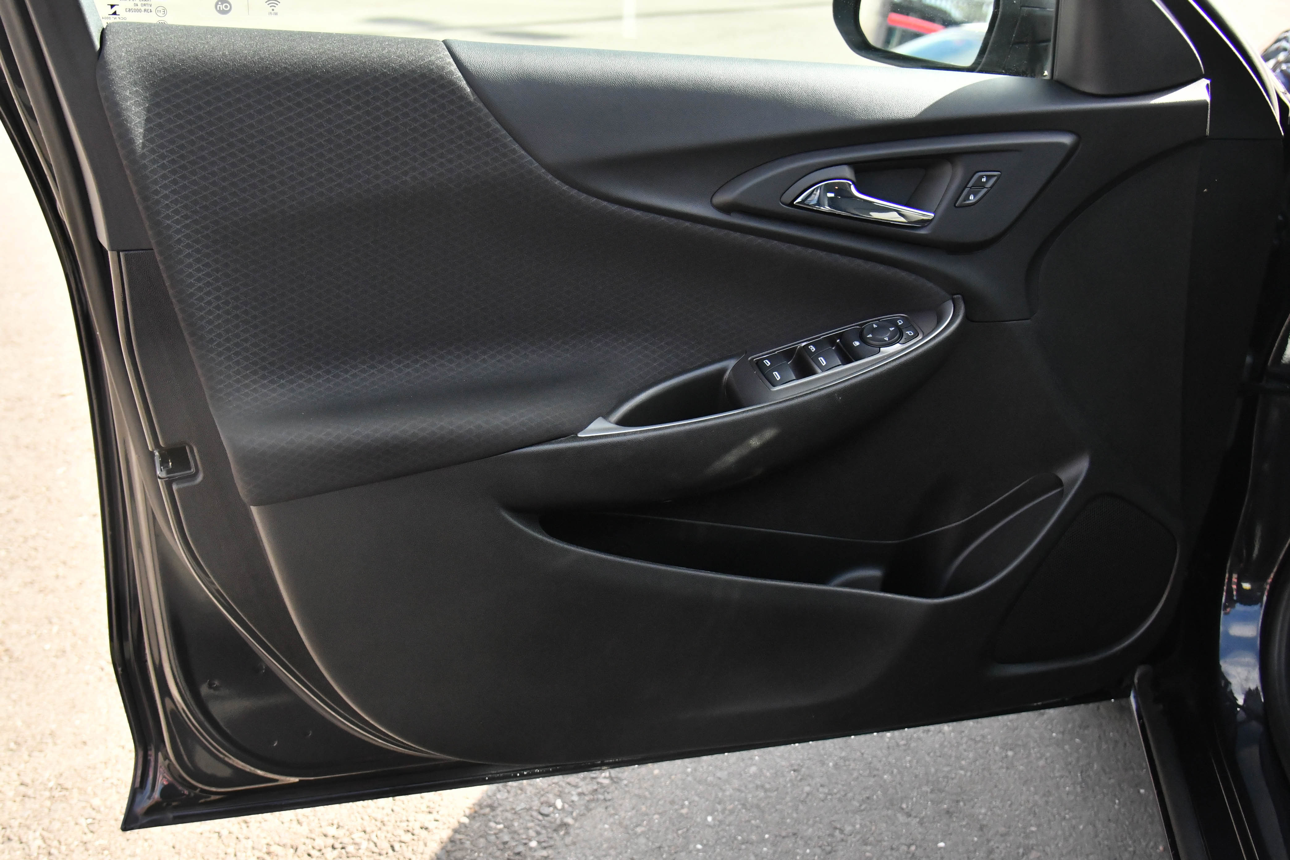 Used 2023 Chevrolet Malibu LT image 13