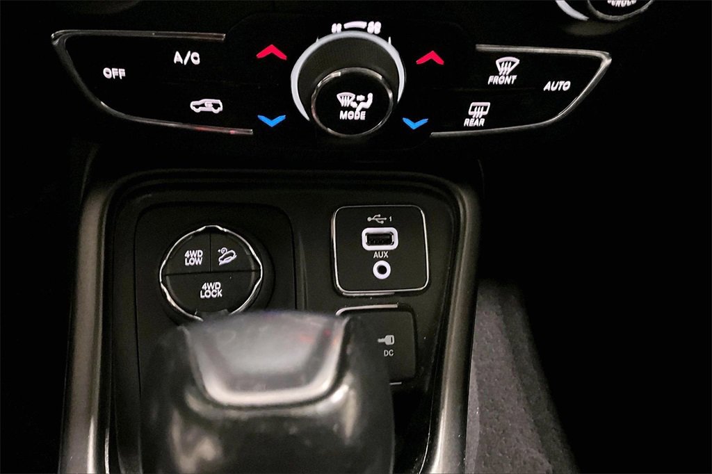 Used 2021 Jeep Compass Trailhawk image 16