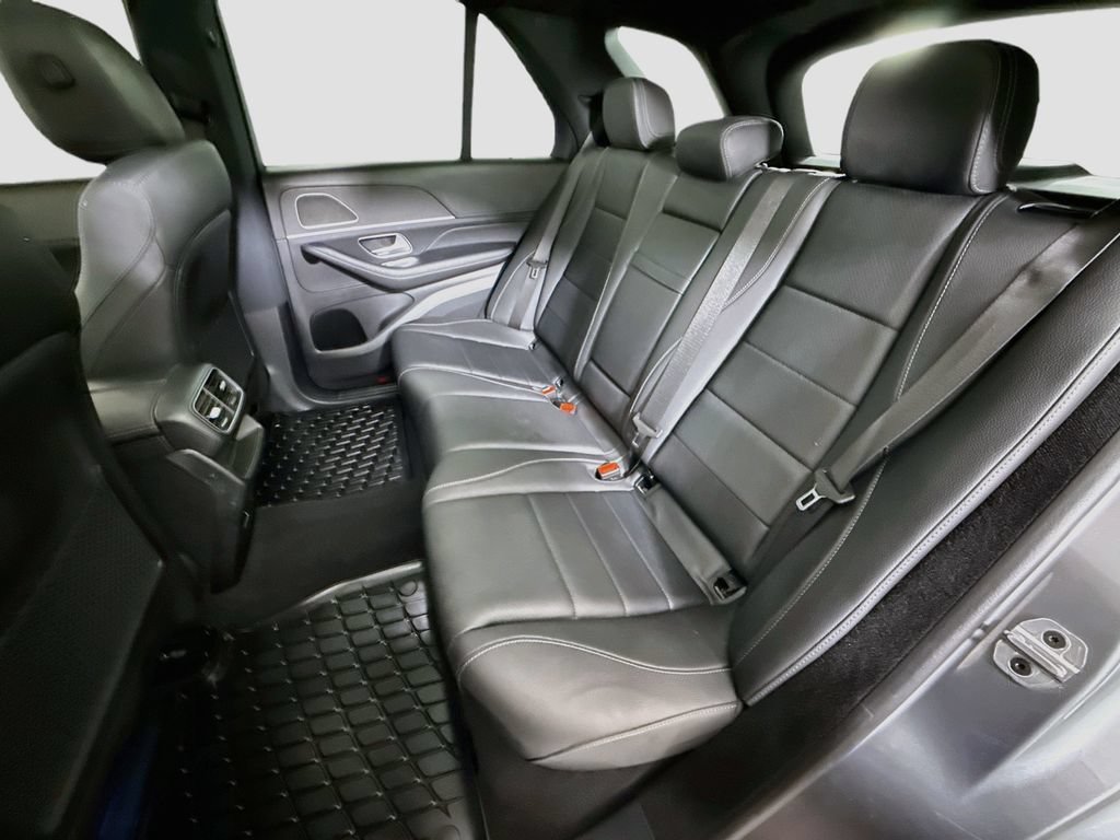 Used 2025 Mercedes-Benz GLE 450e 4MATIC w/ Winter Package image 25