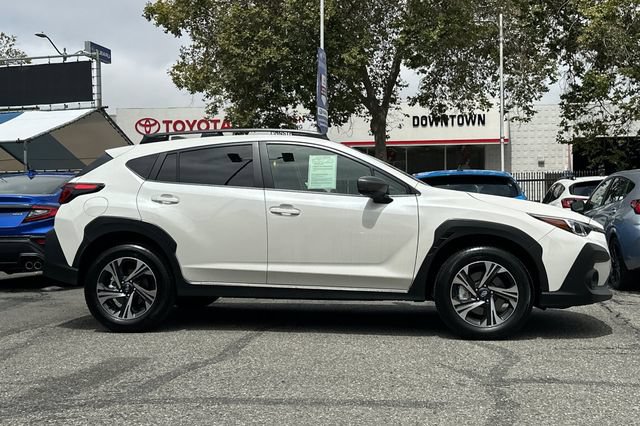 Used 2025 Subaru Crosstrek 2.5i Premium AWD/4WD image 3