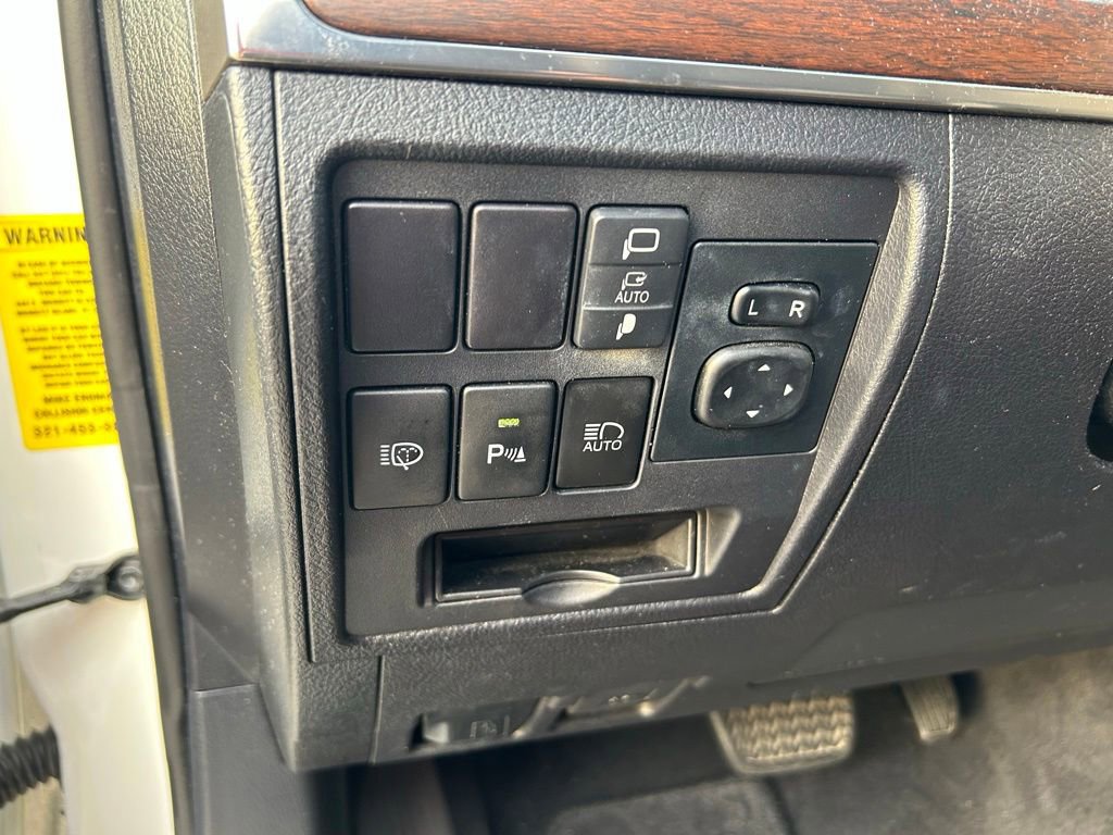 Used 2019 Toyota Land Cruiser AWD/4WD image 22