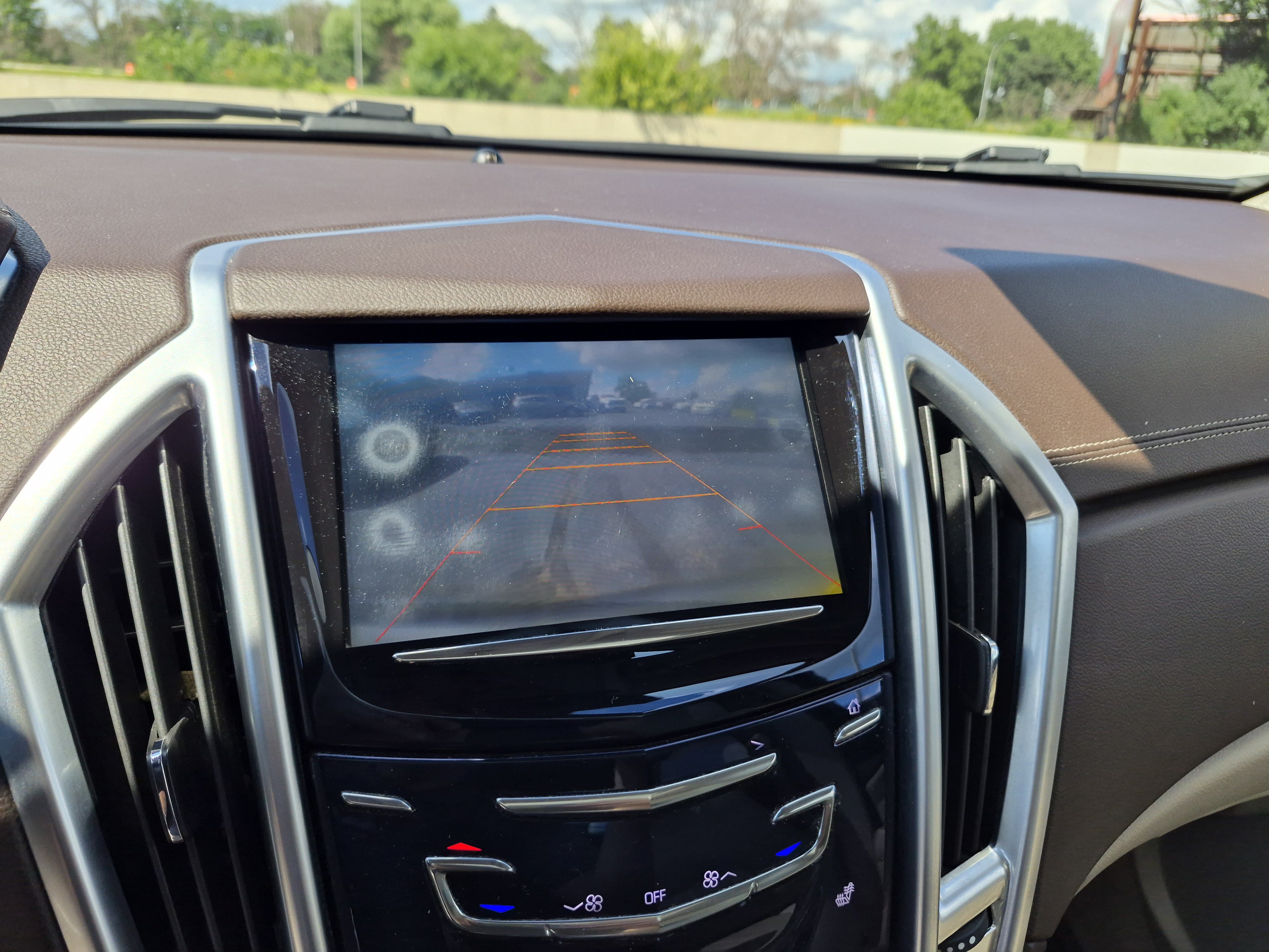 Used 2015 Cadillac SRX Luxury w/ Driver Awareness Package AWD/4WD image 26