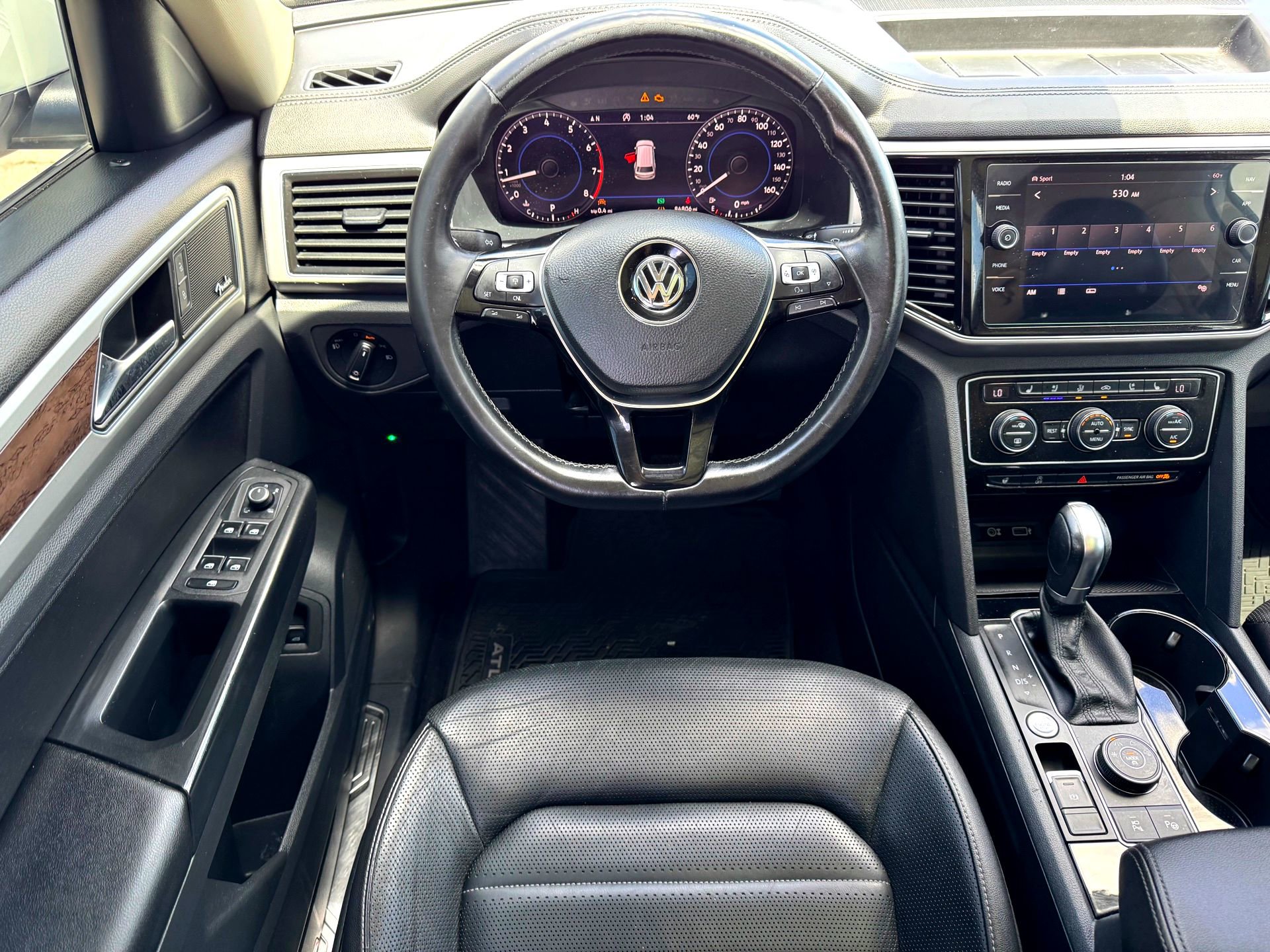 Used 2018 Volkswagen Atlas SEL Premium image 24