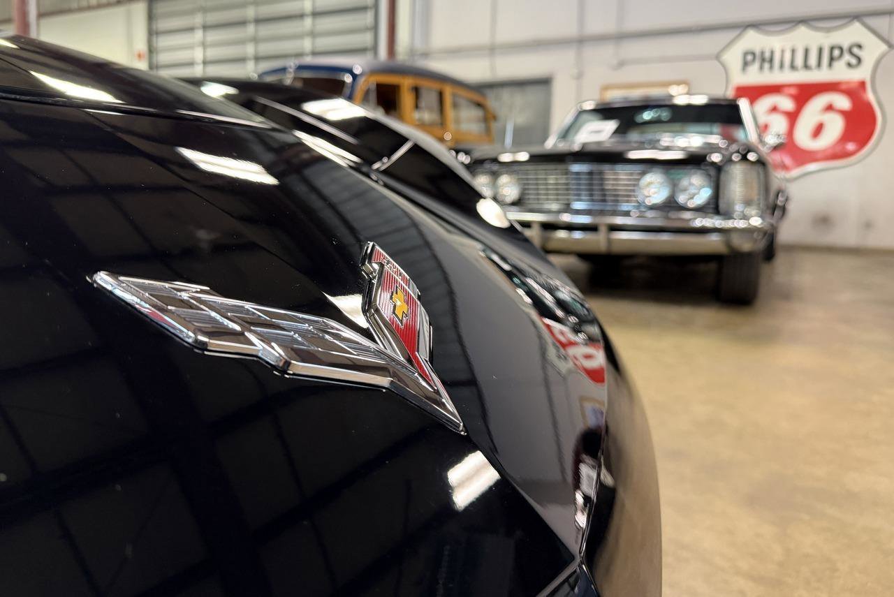 Used 2018 Chevrolet Corvette Stingray Convertible w/ 3LT Preferred Equipment Group image 65