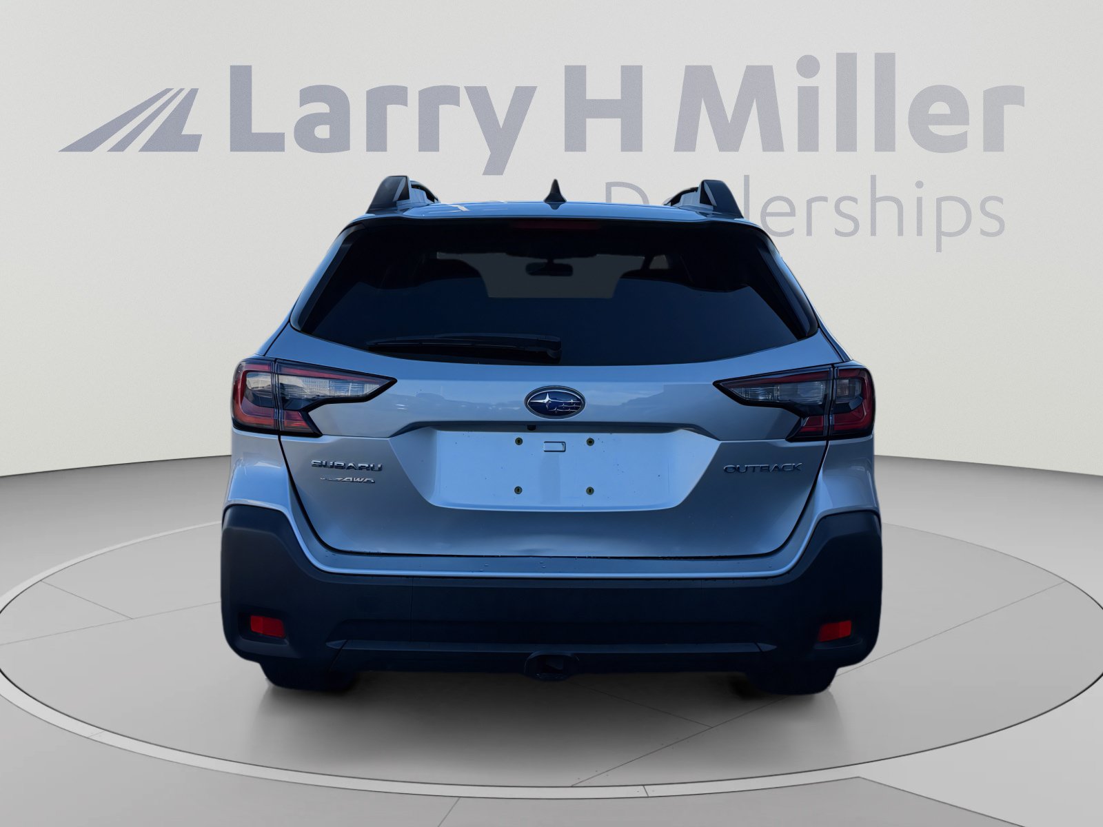 Used 2023 Subaru Outback Premium AWD/4WD image 4
