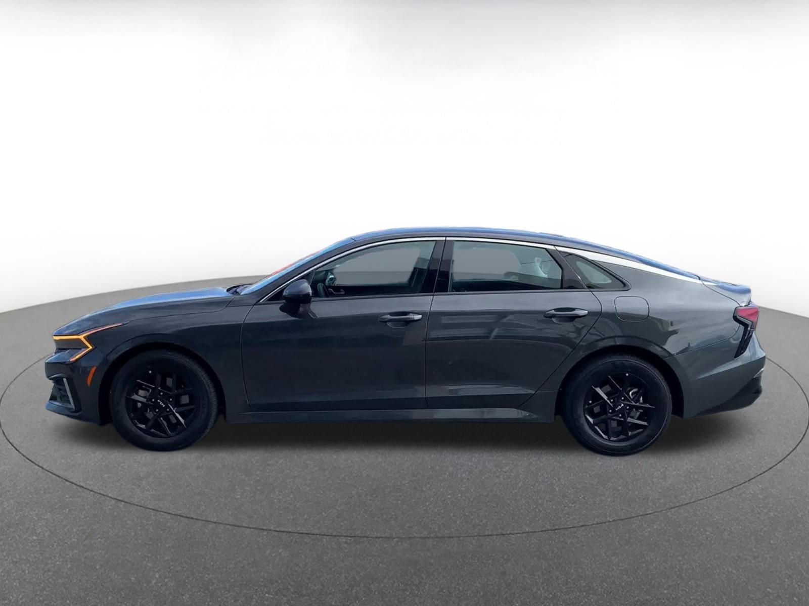 Used 2025 Kia K5 LXS image 9