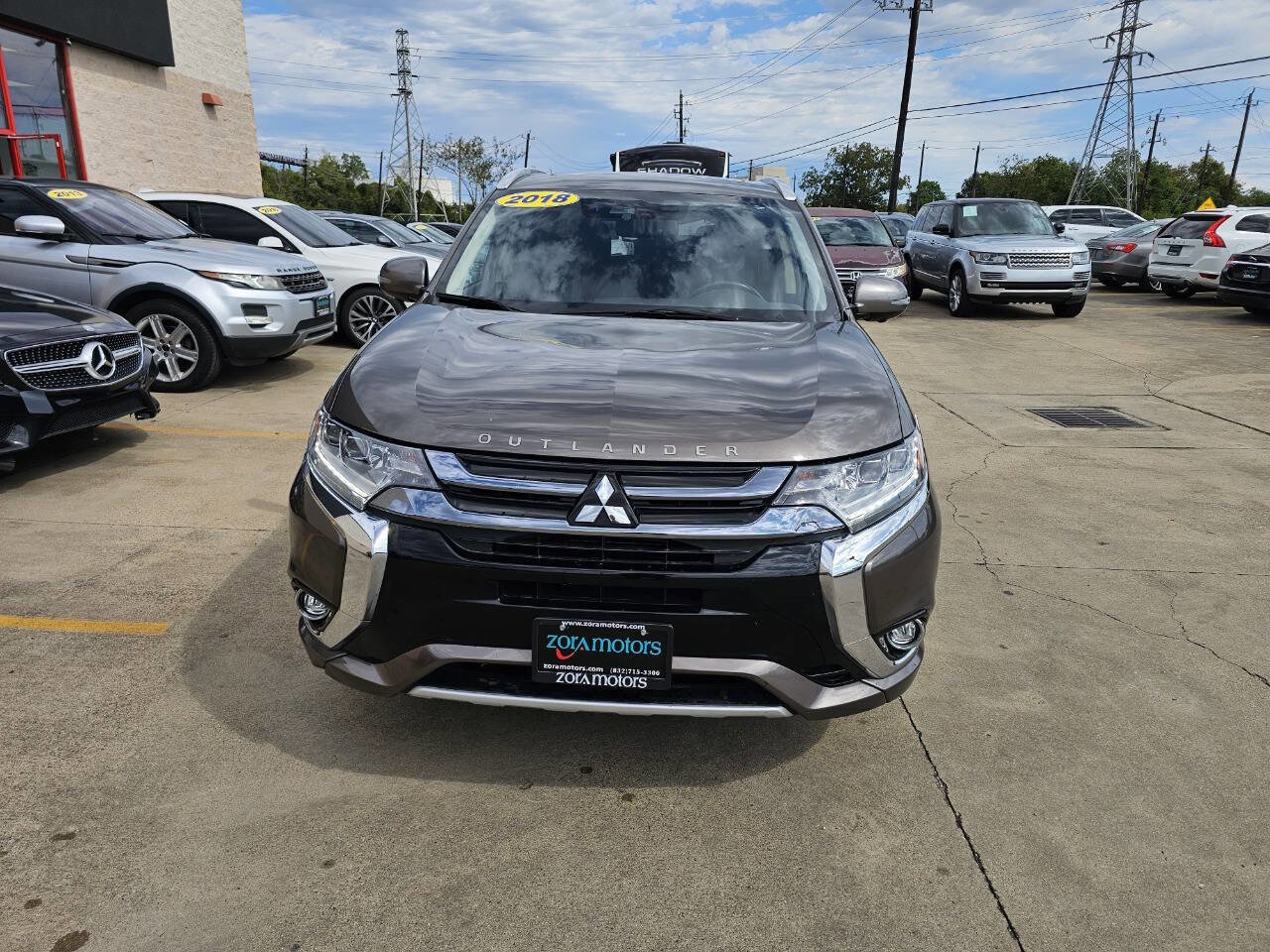 Used 2018 Mitsubishi Outlander GT image 3