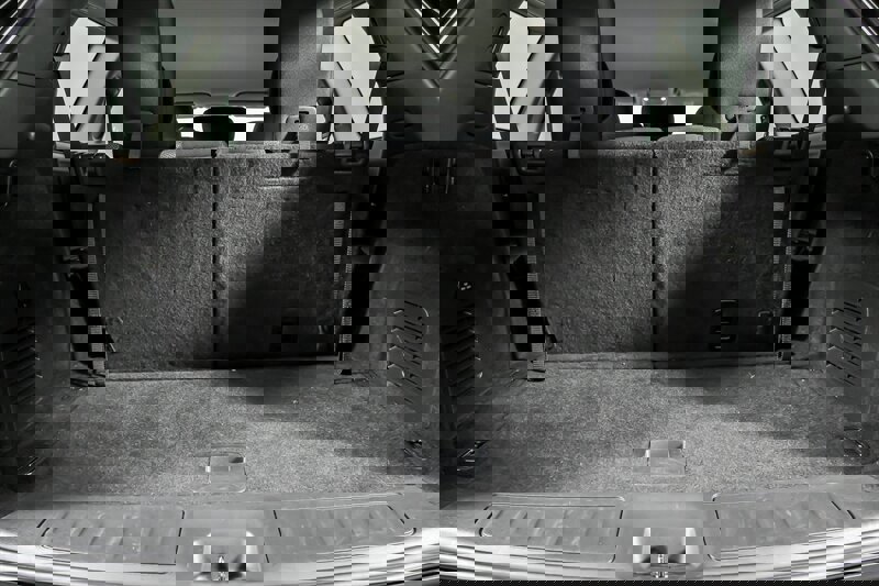 Used 2019 Nissan Pathfinder SV image 15