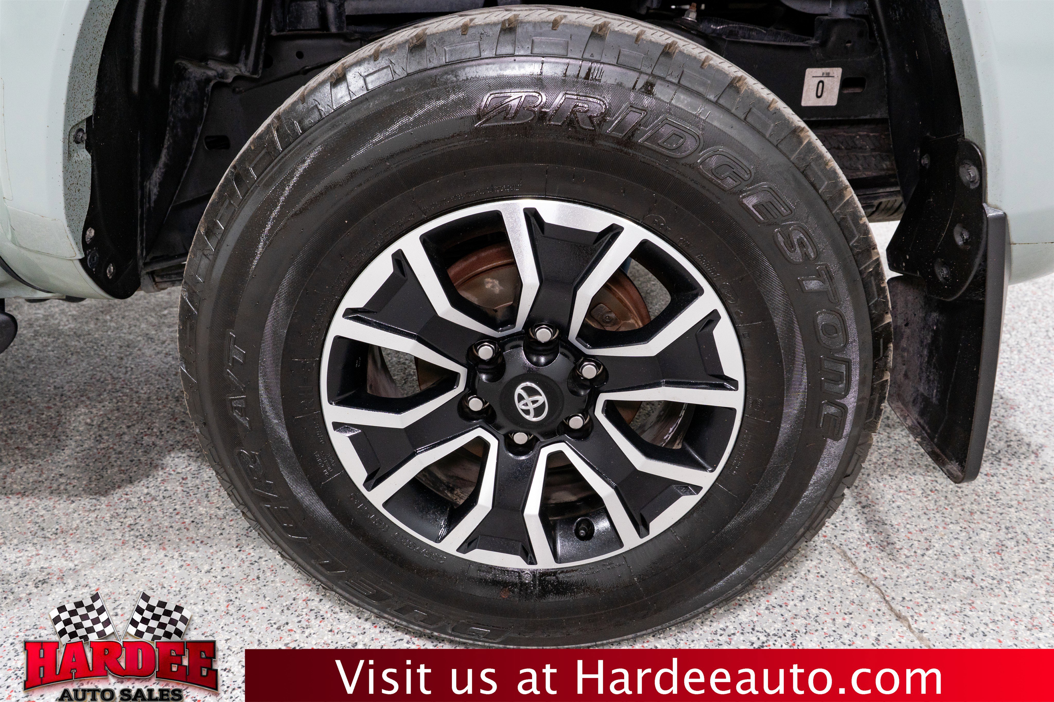 Used 2022 Toyota Tacoma TRD Sport w/ Technology Package RWD image 10