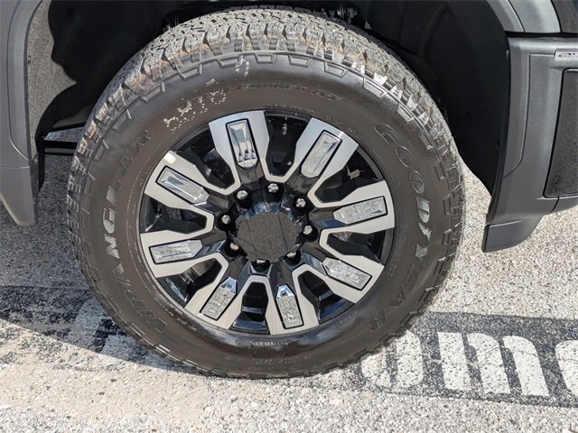 New 2026 GMC Sierra 2500 Denali w/ Denali Reserve Package image 11