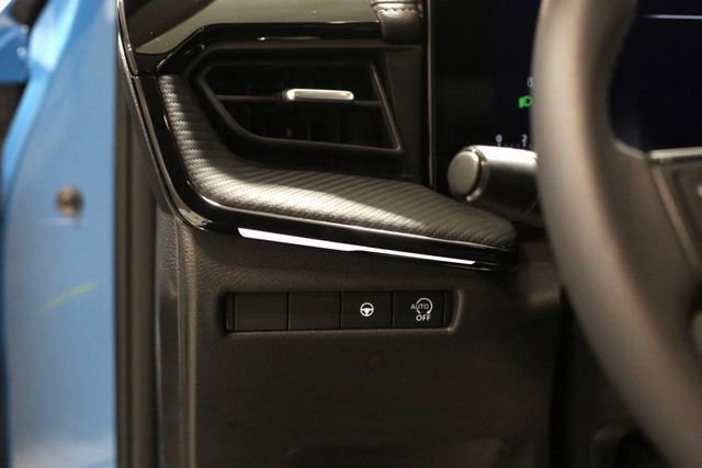 New 2025 Nissan Kicks SR w/ SR Premium Package image 9