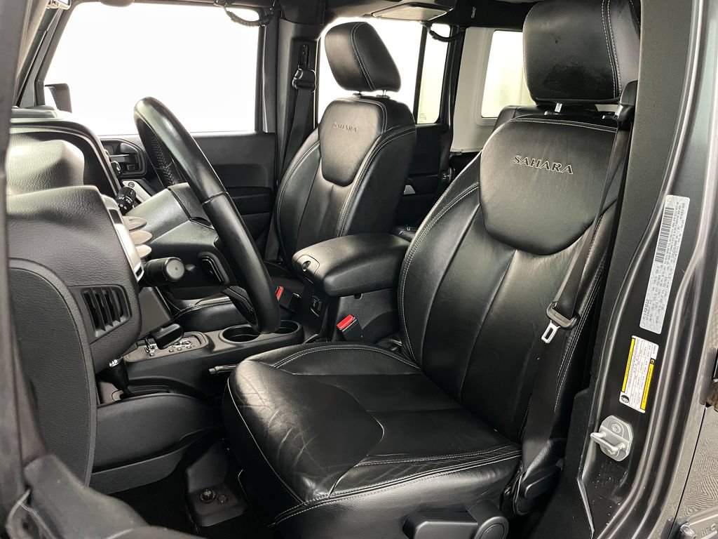 Used 2016 Jeep Wrangler Unlimited Sahara AWD/4WD image 17
