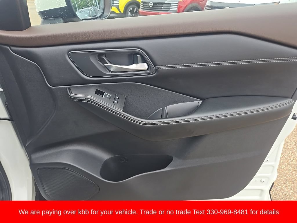 Used 2023 Nissan Rogue SL AWD/4WD image 27