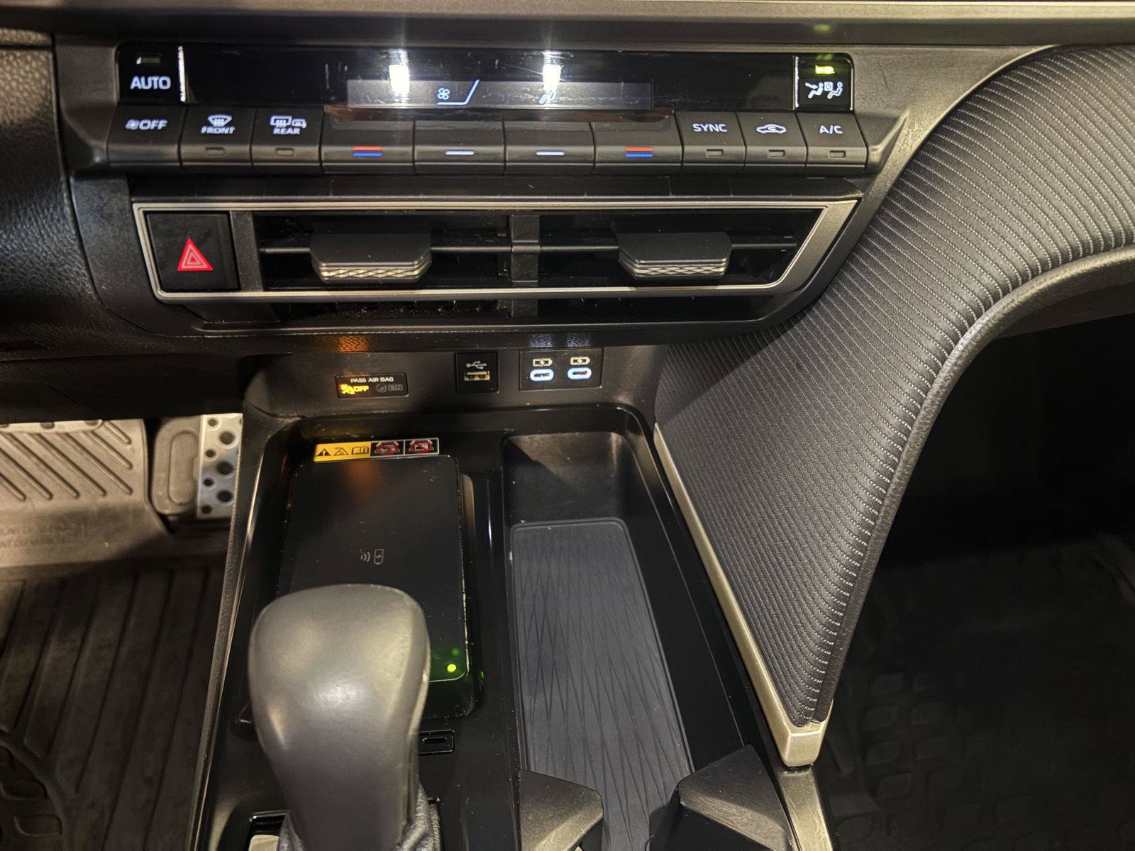 Used 2025 Toyota Camry SE FWD image 26