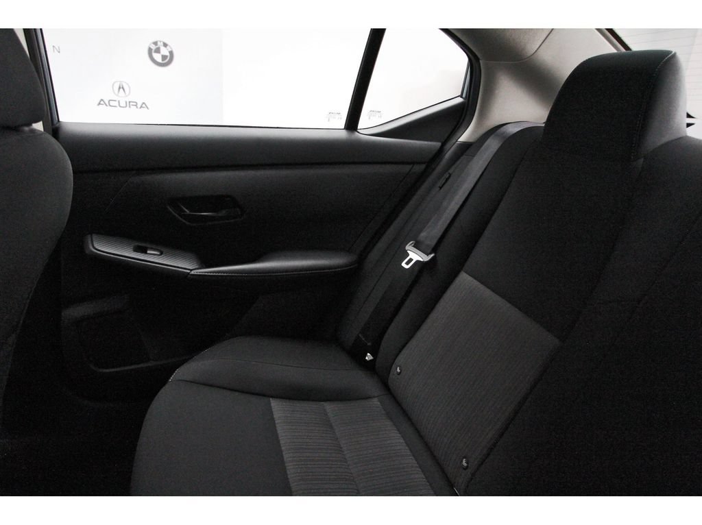 Certified 2025 Nissan Sentra SV FWD image 9