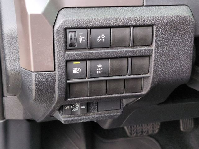 Used 2024 Toyota Tacoma SR5 AWD/4WD image 16
