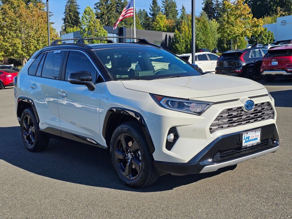 Used 2019 Toyota RAV4 XSE AWD/4WD image 3