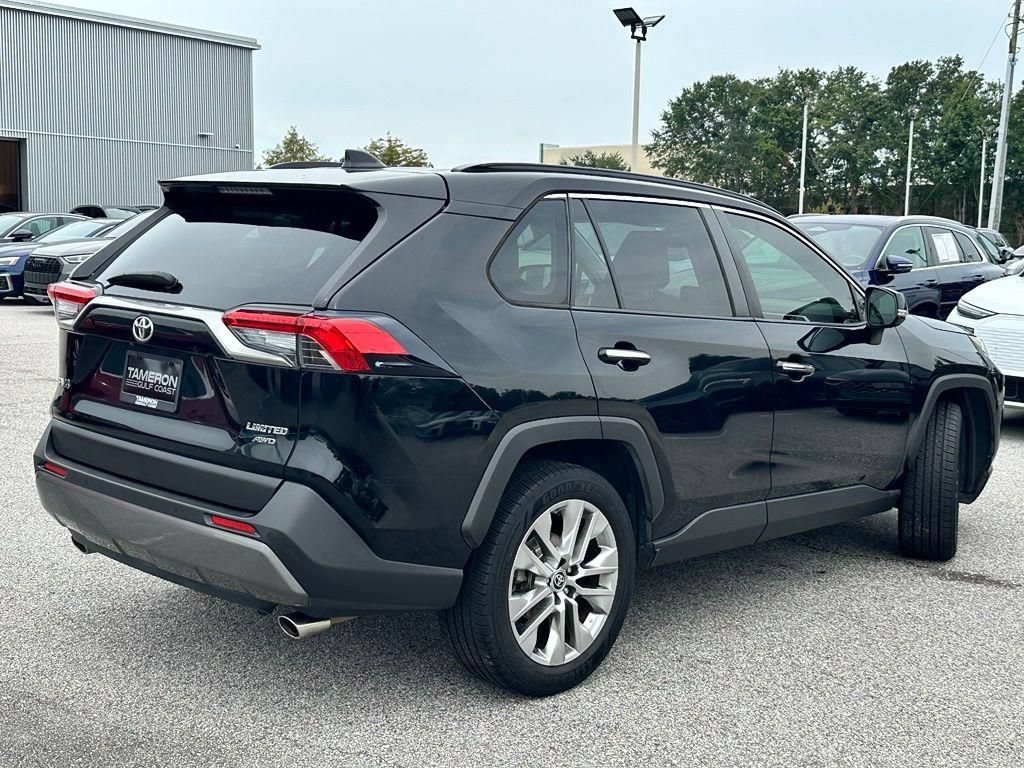 Used 2019 Toyota RAV4 Limited w/ Advanced Technology Package AWD/4WD image 28