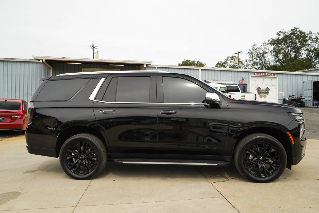 Used 2025 Chevrolet Tahoe Premier AWD/4WD image 3