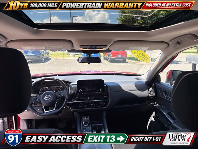 Used 2023 Nissan Pathfinder SV w/ SV Premium Package AWD/4WD image 12