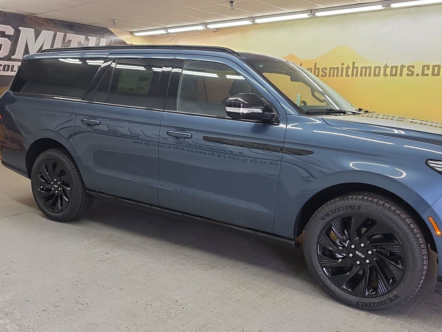 New 2027 Lincoln Navigator L Reserve w/ Jet Appearance Package AWD/4WD image 21