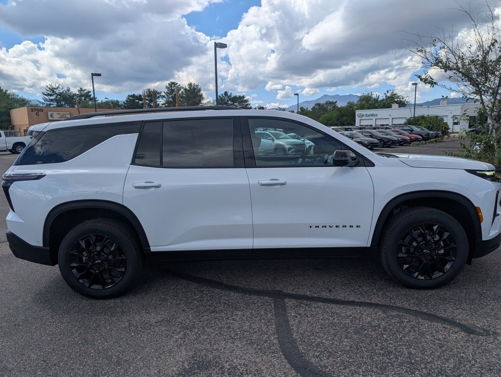 New 2026 Chevrolet Traverse LT w/ Enhanced Driving Package image 6