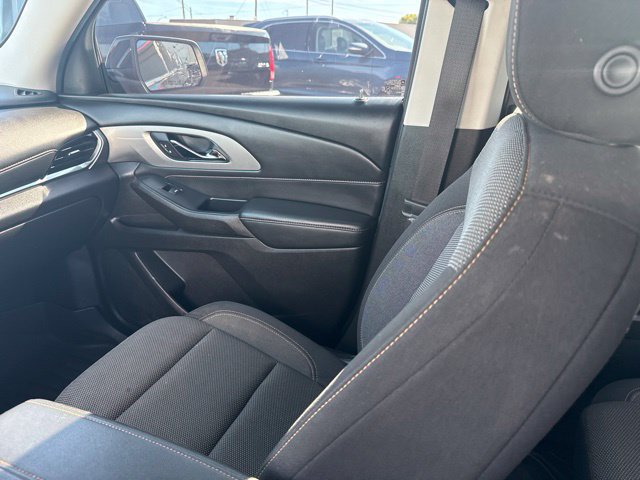 Used 2021 Chevrolet Traverse LS FWD image 16