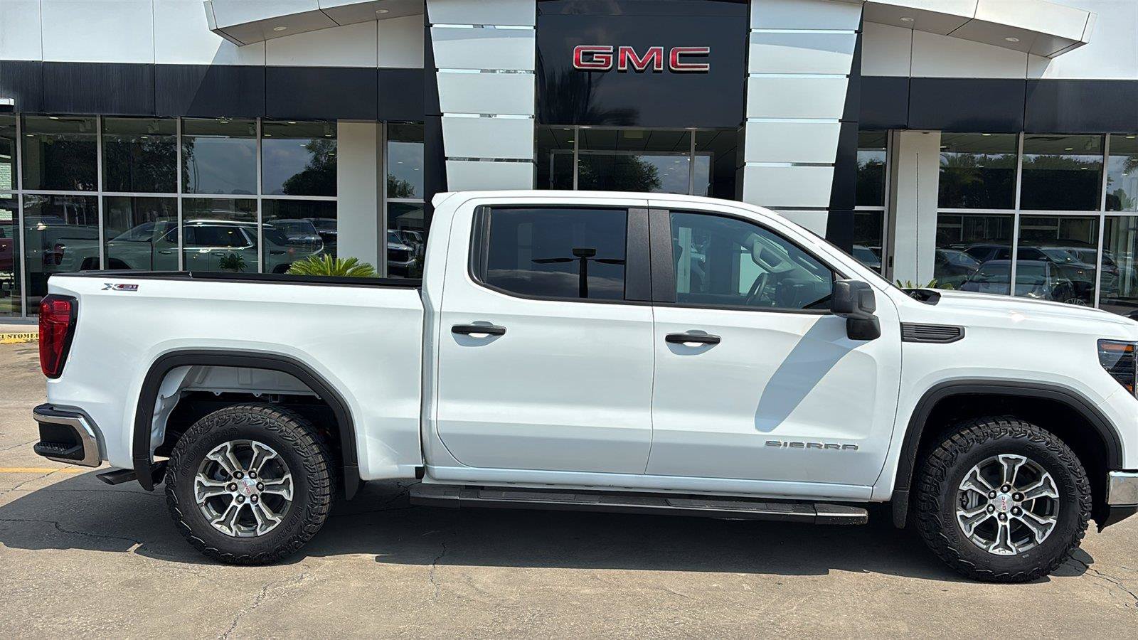 New 2026 GMC Sierra 1500 Pro w/ Pro Value Package AWD/4WD image 9