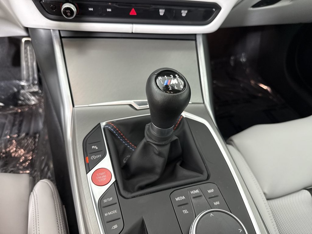Used 2027 BMW M4 Coupe w/ Executive Package RWD image 31