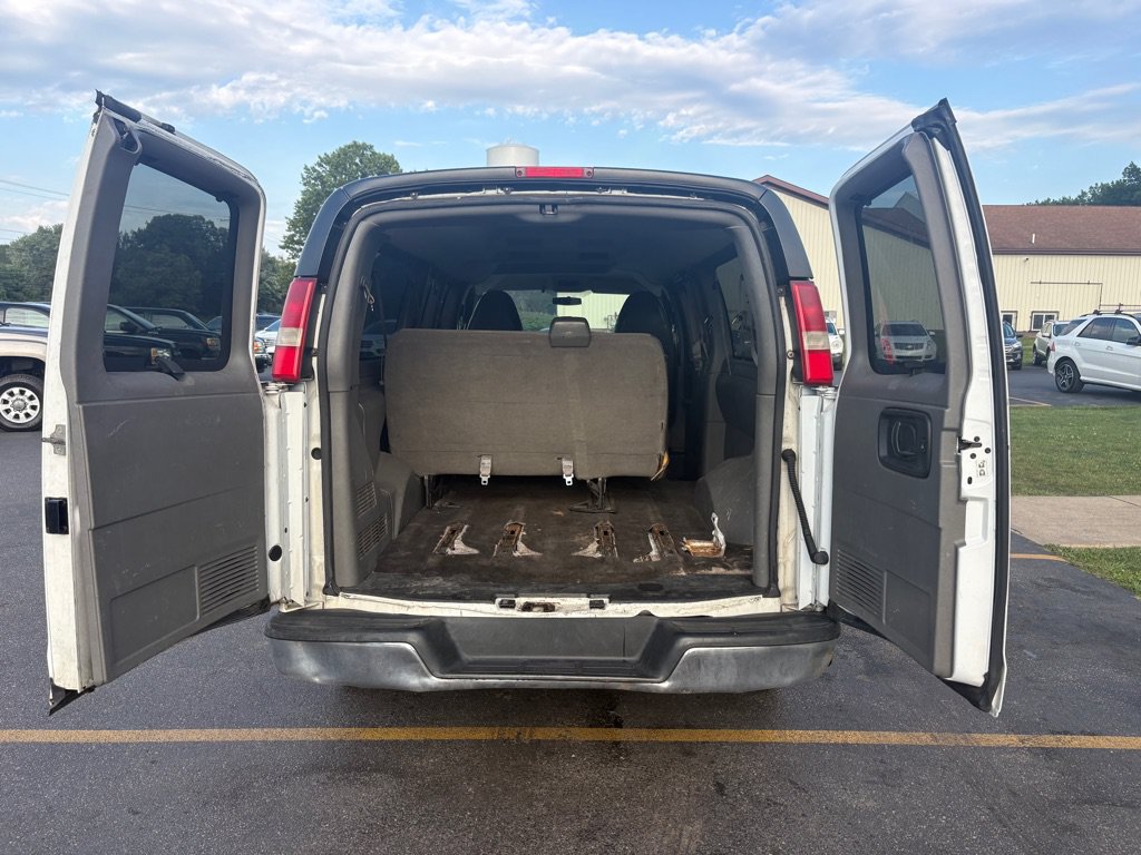 Used 2014 Chevrolet Express 3500 LT w/ LT Preferred Equipment Group RWD image 13