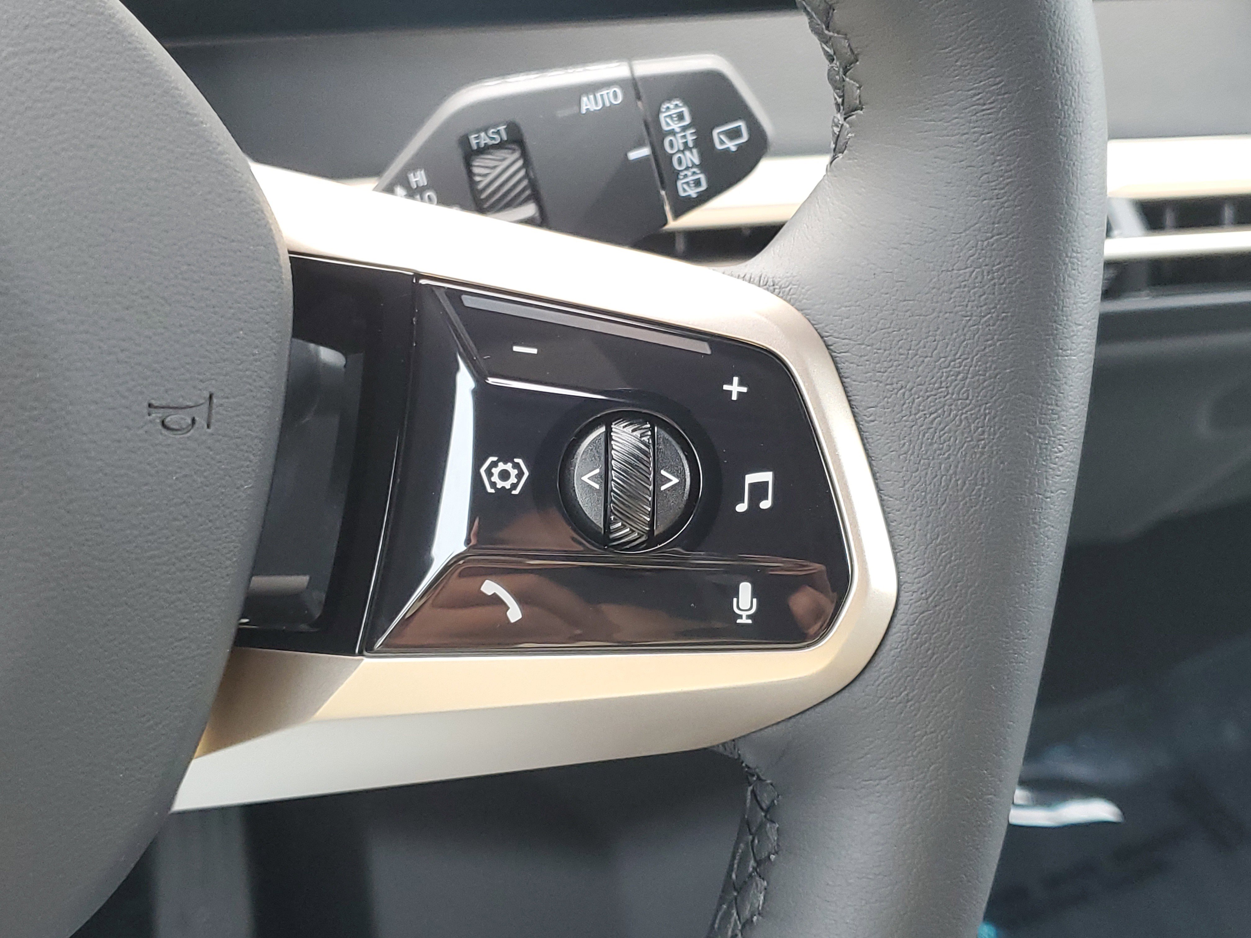 New 2026 BMW iX xDrive45 AWD/4WD image 10