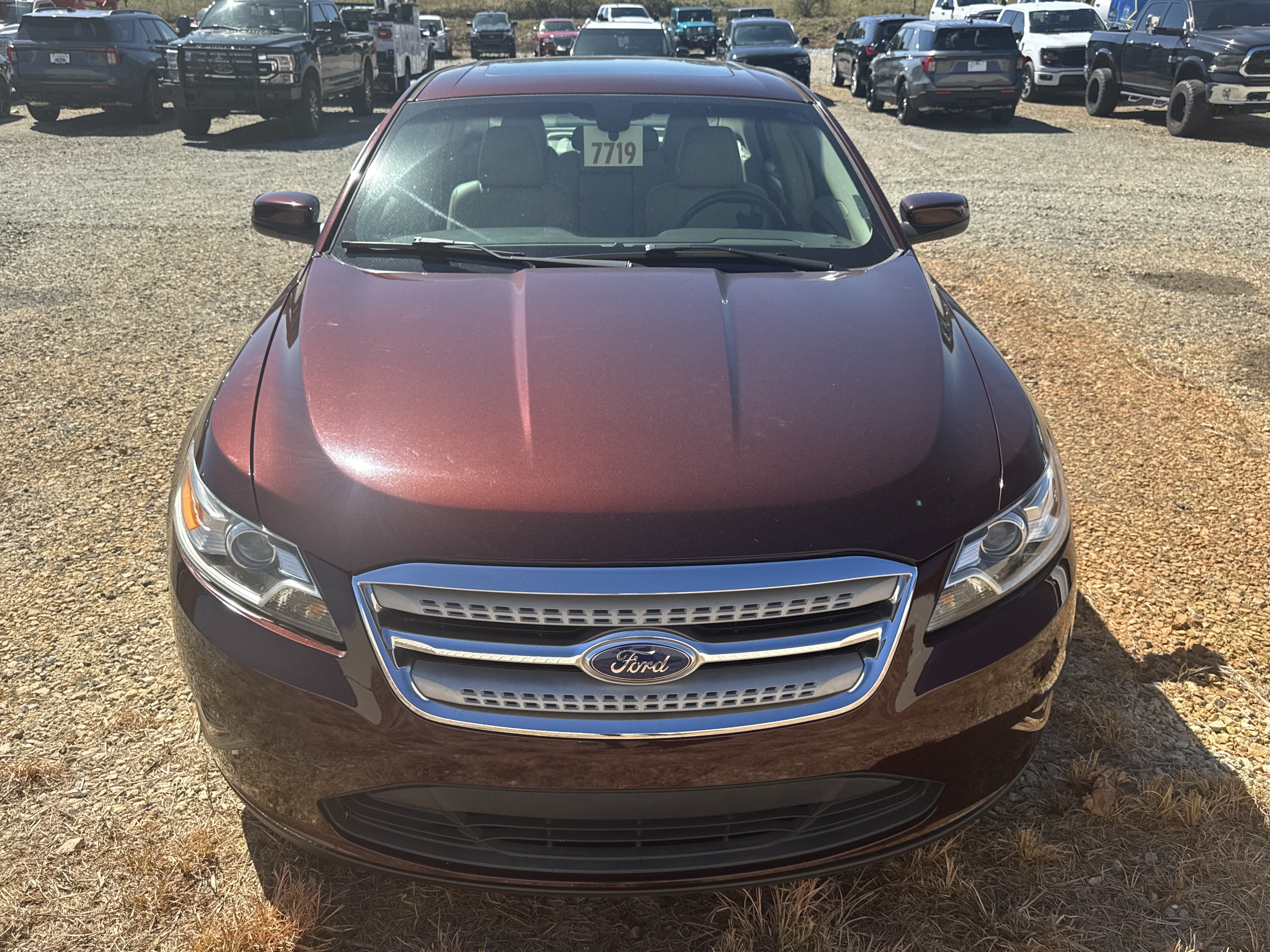 Used 2012 Ford Taurus SEL FWD image 3