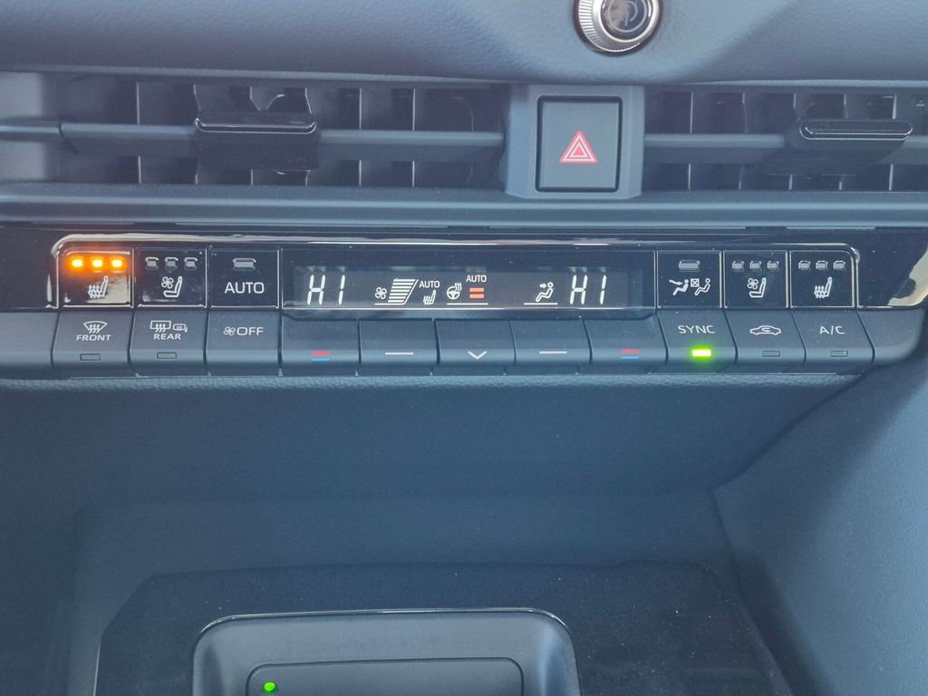 Used 2025 Toyota Crown Platinum w/ Carpet Mat Package (TMS) AWD/4WD image 26