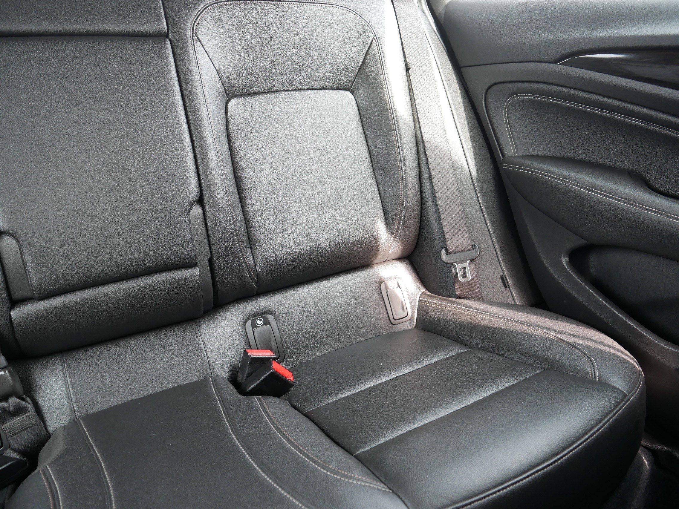 Used 2018 Buick Regal Essence w/ Driver Confidence Package #1 image 14