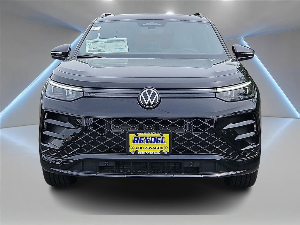 New 2026 Volkswagen Tiguan SE R-Line AWD/4WD image 2