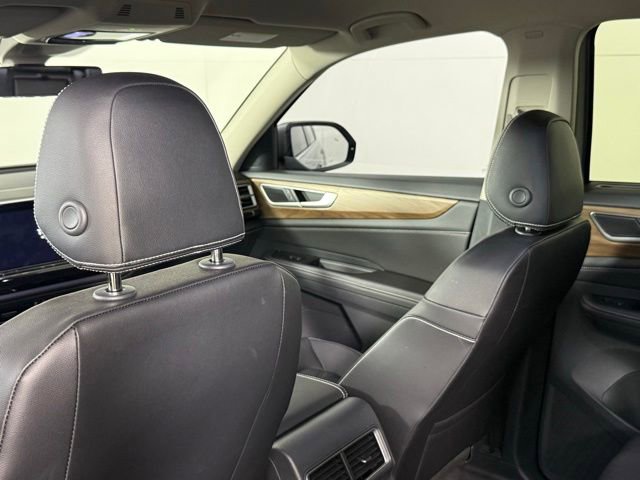Used 2024 Volkswagen Atlas SE FWD image 24