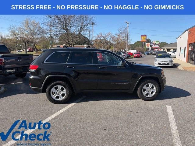 Used 2014 Jeep Grand Cherokee Laredo w/ Quick Order Package 23E AWD/4WD image 32