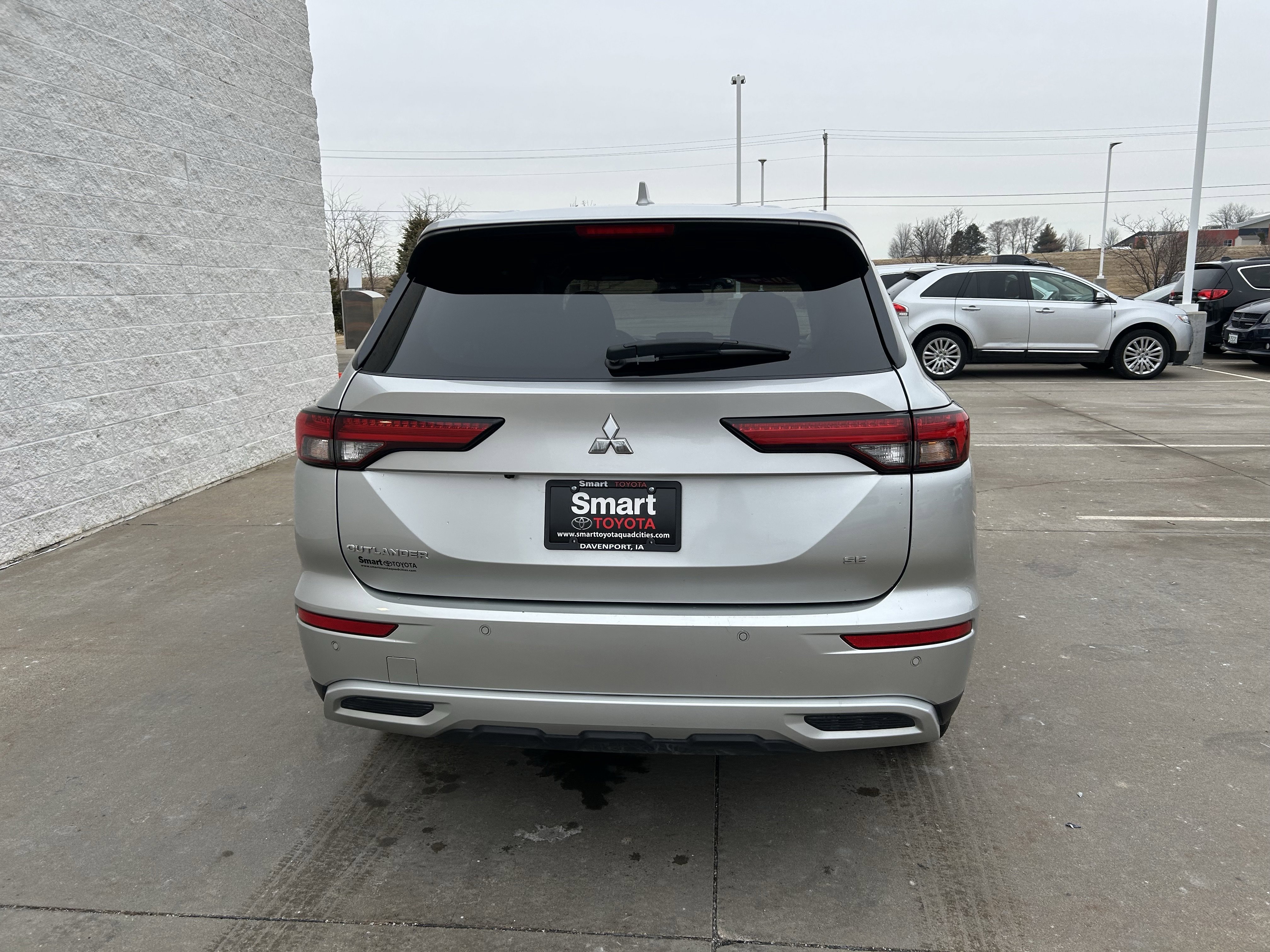 Used 2024 Mitsubishi Outlander SE image 5