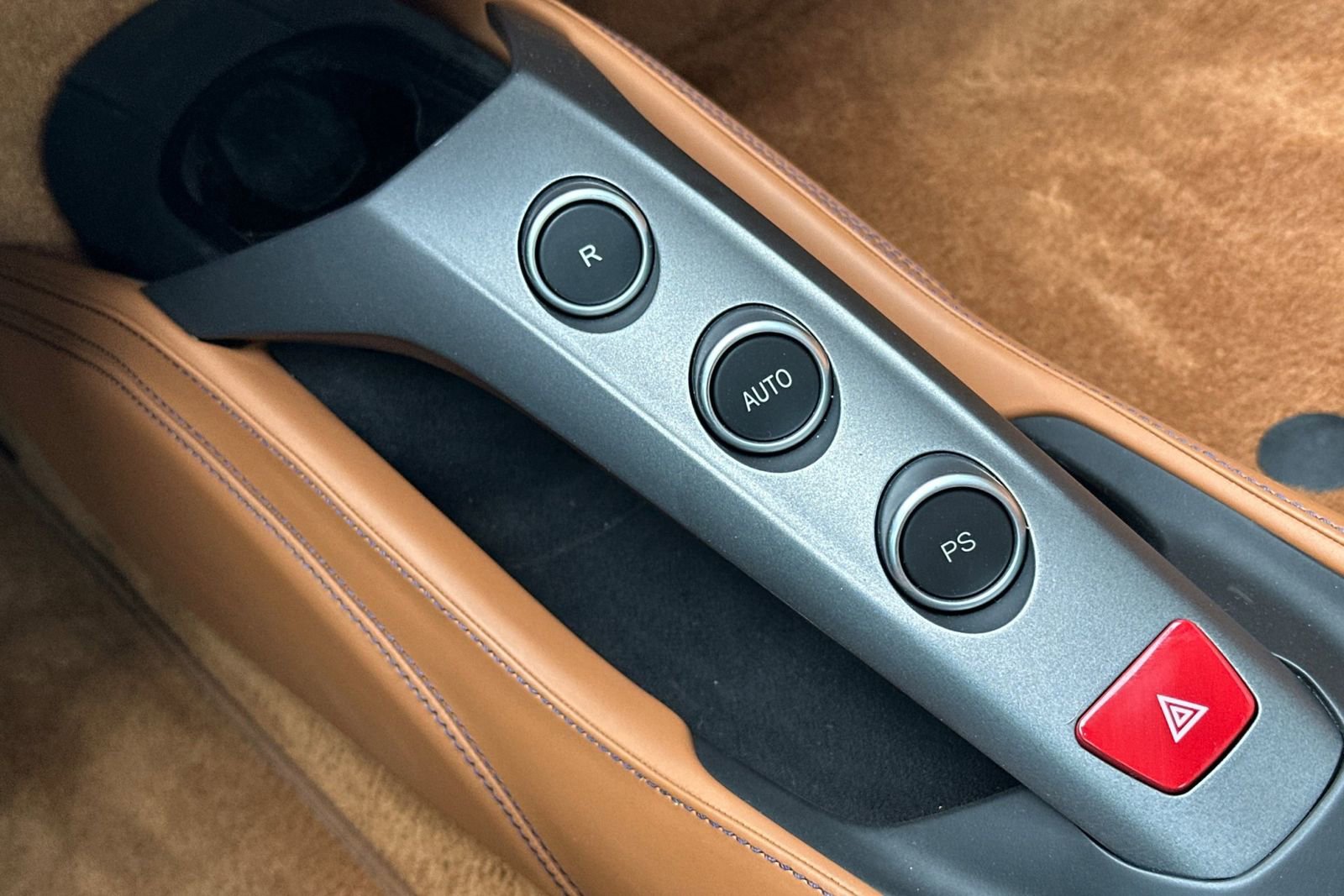 Used 2018 Ferrari 488 Spider image 26