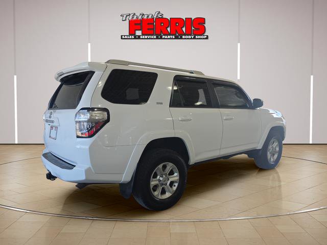 Used 2015 Toyota 4Runner SR5 AWD/4WD image 5