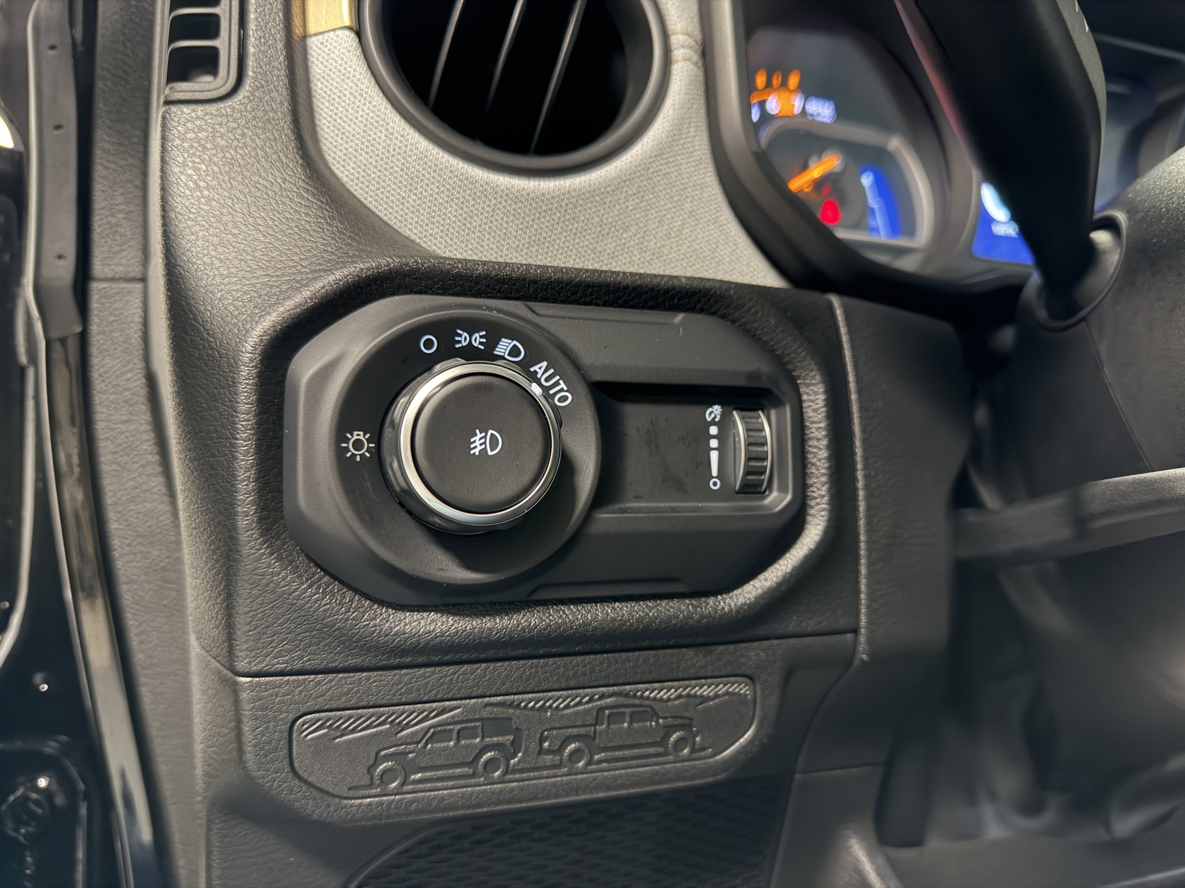 Used 2024 Jeep Wrangler Sport S image 18