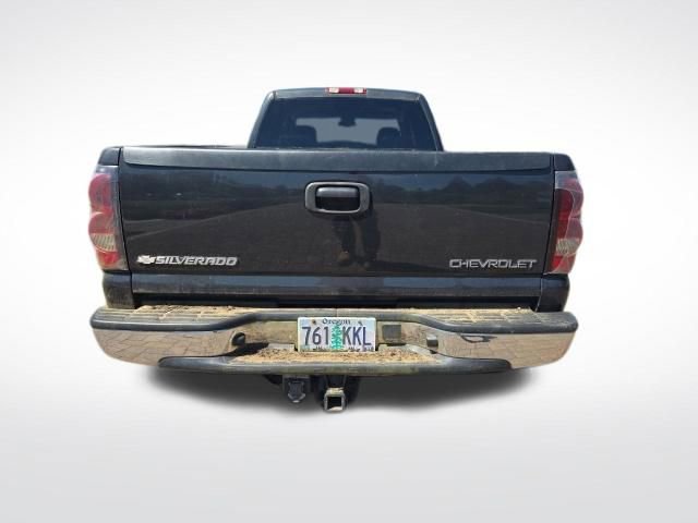 Used 2005 Chevrolet Silverado 2500 LT w/ Heavy-Duty Power Package RWD image 4